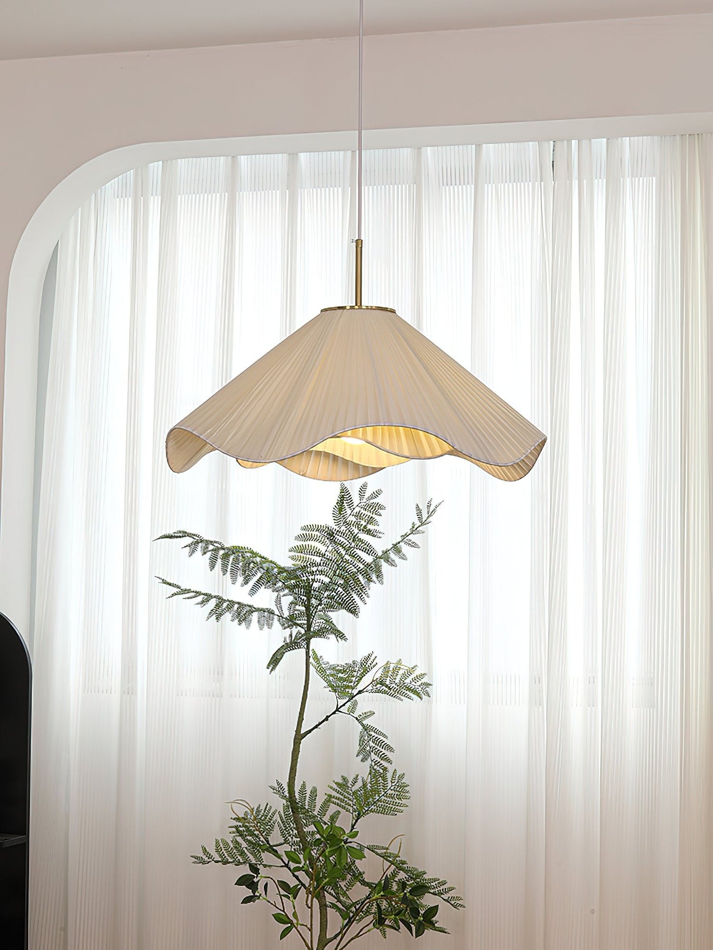 Elara Pendant Light