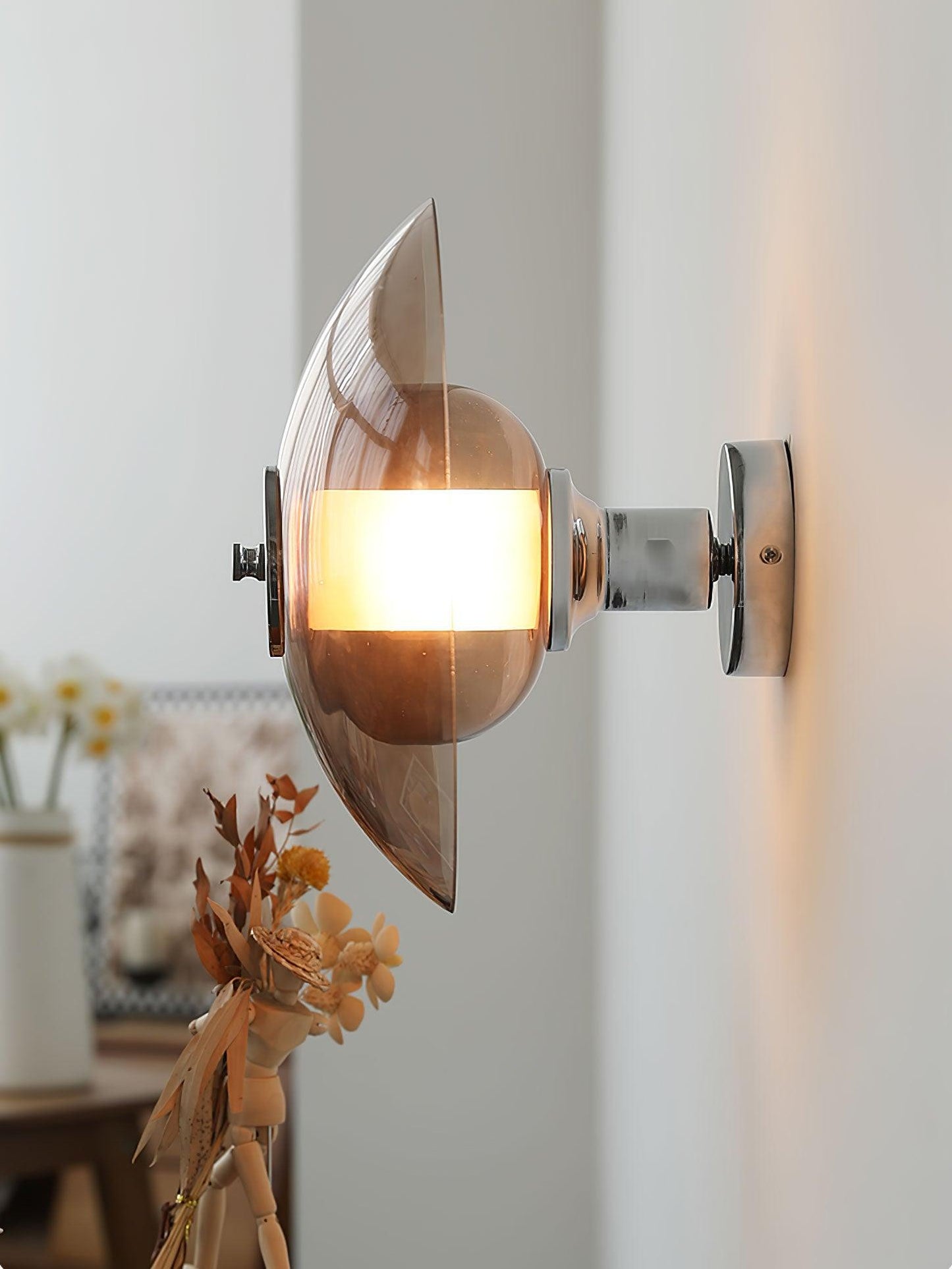 Flying Saucer Plug-in Wall Light