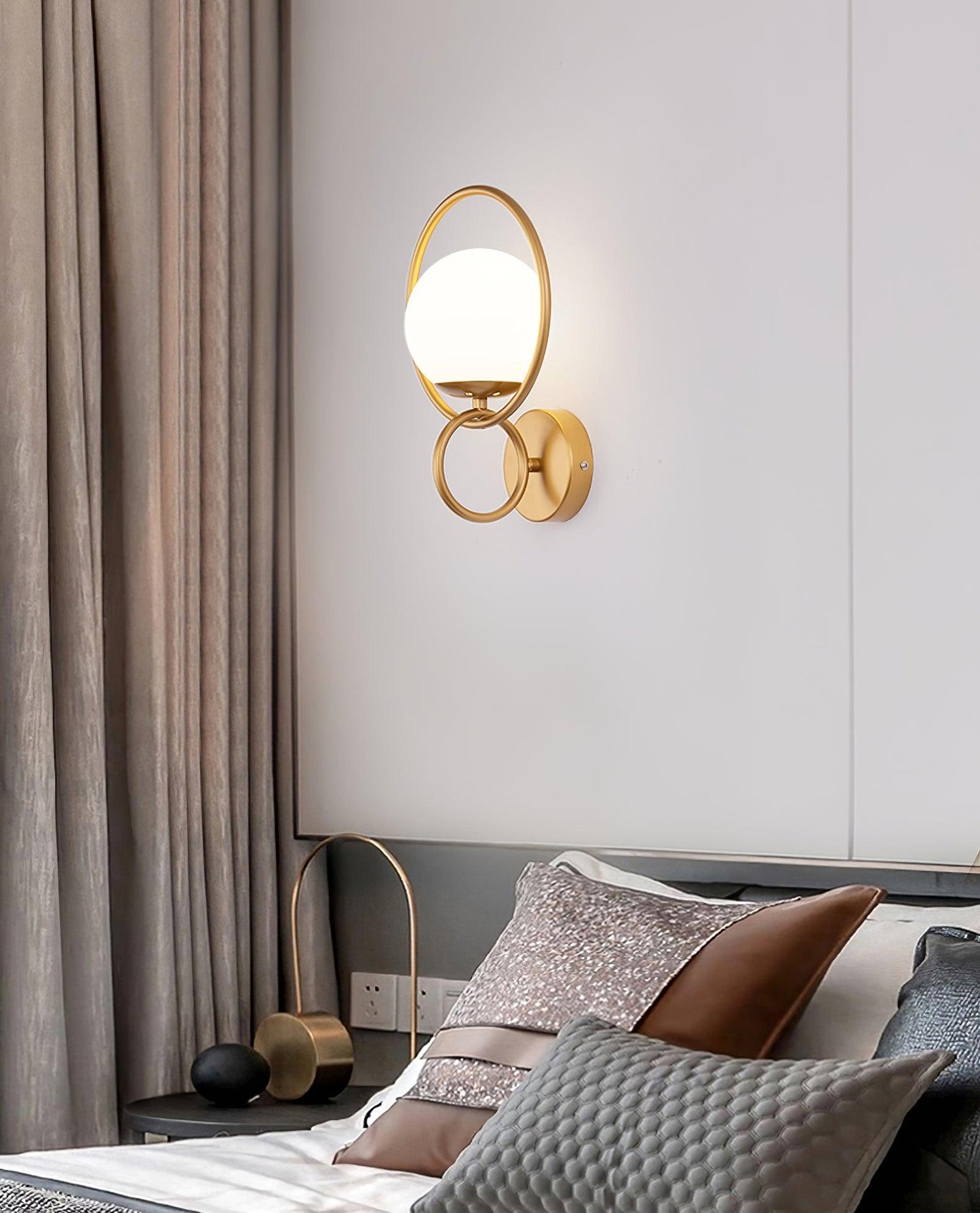 Fort Halo Gold Wall Light